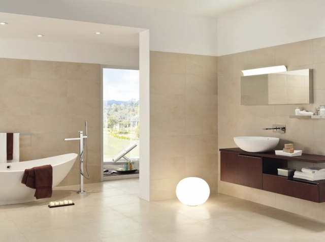 carrelage idée salle de bain baignoire lampe design douche miroir 