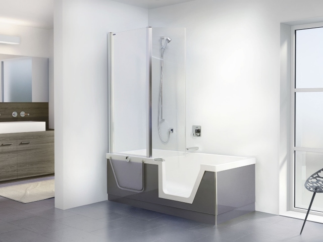 baignoire-douche-idée-originale-forme-rectangulaire-salle-bains-moderne