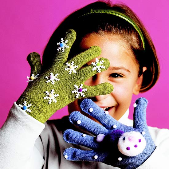 bricolage de Noël pour enfants décorer-gants-pompons