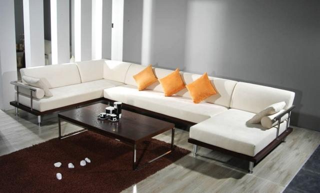 canapé-salon-confort-complet-idée-originale-couleur-blanche-table-basse