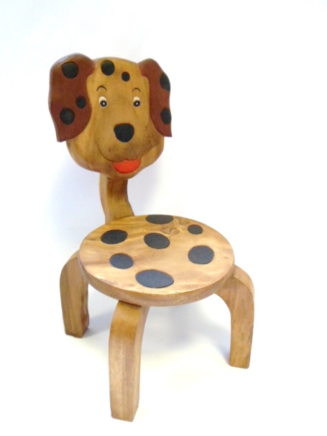 chaise-enfant-idée-originale-chien-matériau-bois