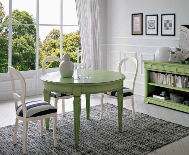 chaises-design-LUCREZIA-Dall’Agnese-noir-blanc-table-ronde-vert-clair chaises design