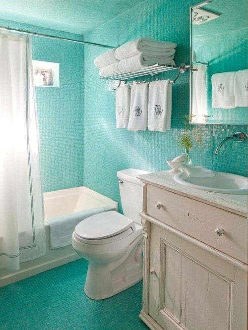 couleur bleue salle bain simple