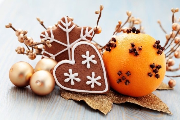 décoration des biscuits de Noël pain épices glaçage