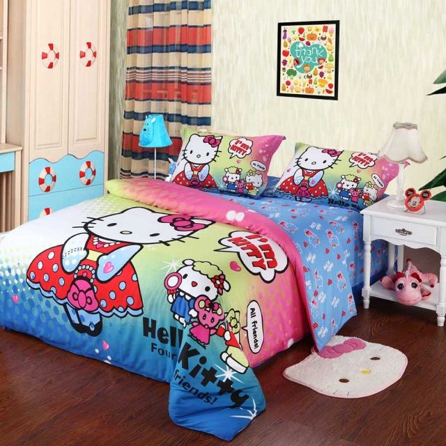 décoration-chambre-fille-linge-lit-thème-Hello-Kitty-coussins-tout-confort-table-nuit