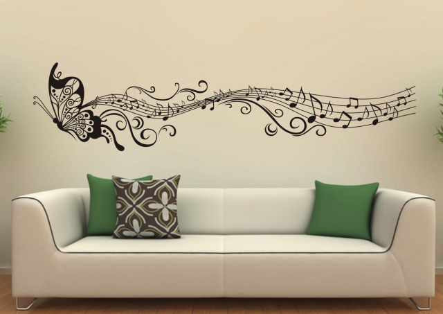 décoration-murale-idée-originale-notes-papillons