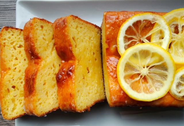 gâteau-yaourt-citron-délicieux-pain-gâteau-marmelade