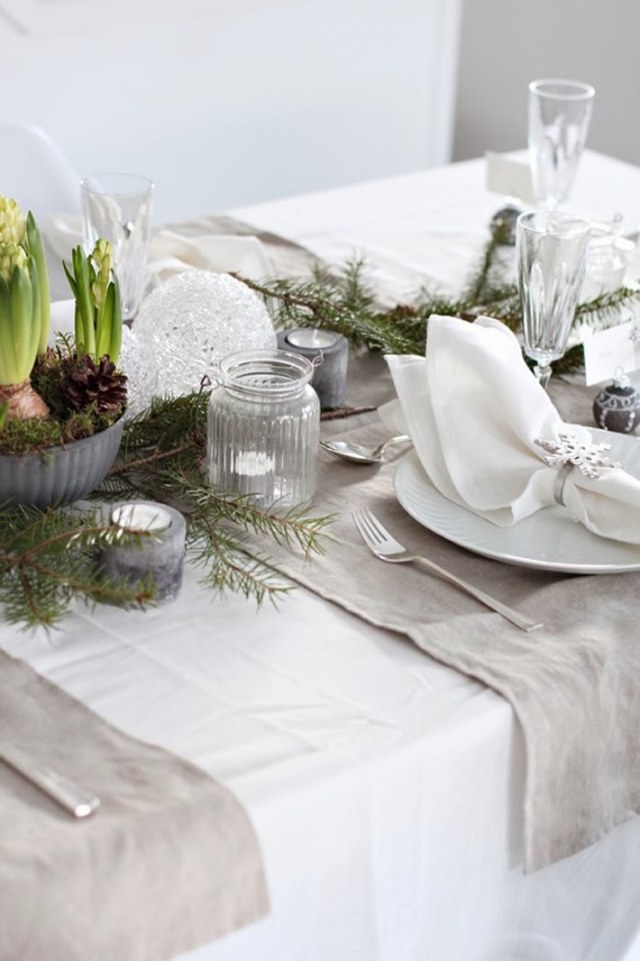 idée-décoration-table-Noël-blanc-gris