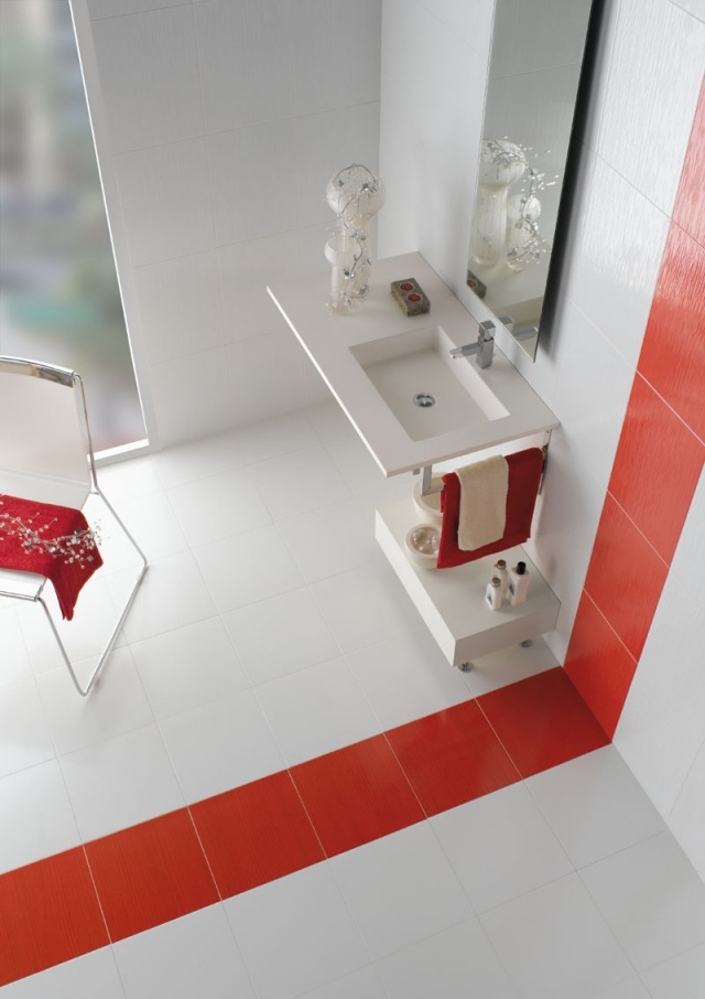 idées-carrelage-salle-de-bains-couleur-blanche-rouge