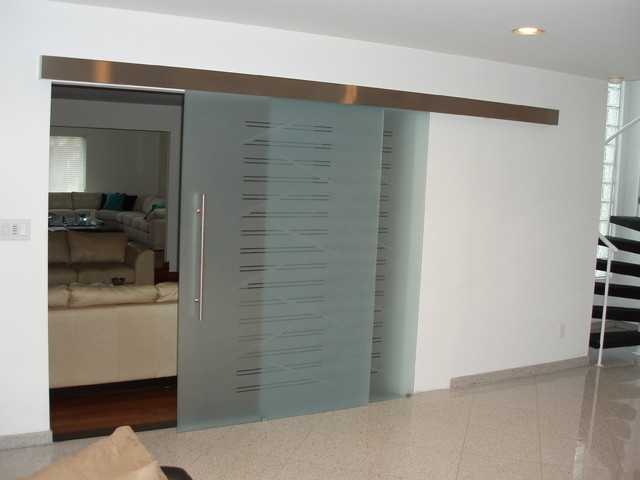 idées-porte-coulissante-verre-mat-optimiser-espace-maison