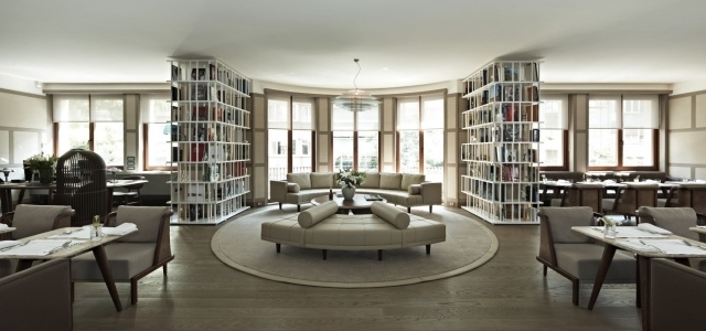 meubles-contemporains-idée-originale-canapé-couleur-blanche-tout-confort