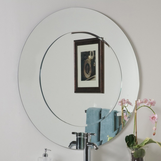 miroir-salle-de-bains-moderne-confort-complet-forme-ronde