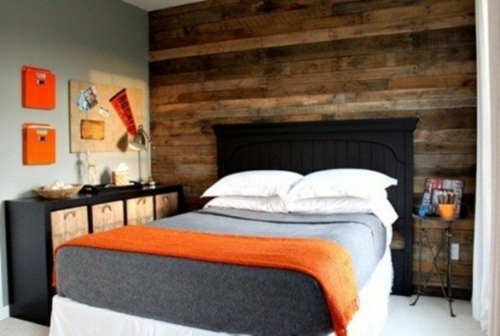 mur bois accents orange chambre coucher