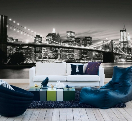 papier-peint-New-York-noir-blanc-salon-mobilier-blanc-bleu