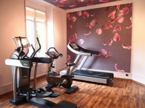 petit gym feminine mur papier peint motifs floraux