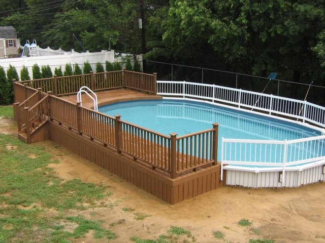 piscine-hors-sol-moderne-terrasse-bois