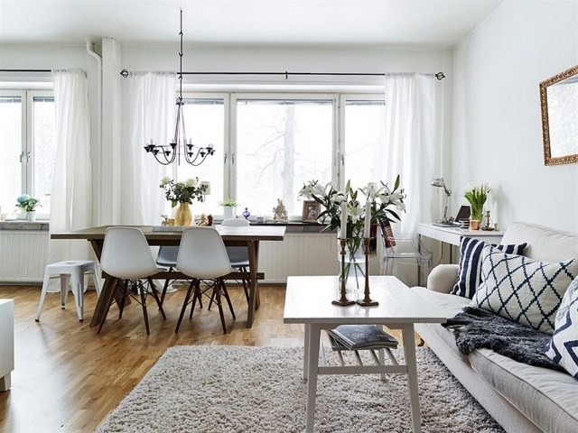 salon-salle-manger-chaises-design-Eames-blanches