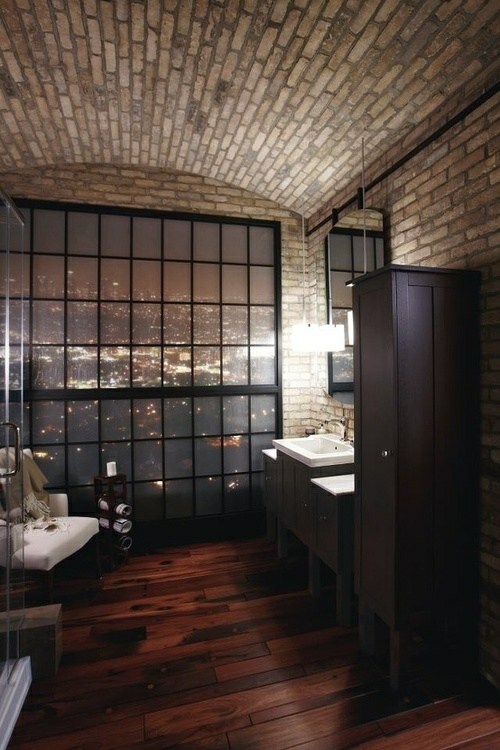 sol bois salle bains sombre moderne