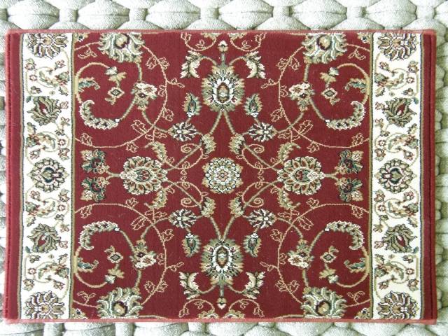 tapis-persan-idée-originale-couleur-rouge-motif-floral