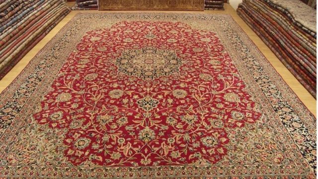 tapis-persan-idée-originale-motif-floral-couleur-rouge