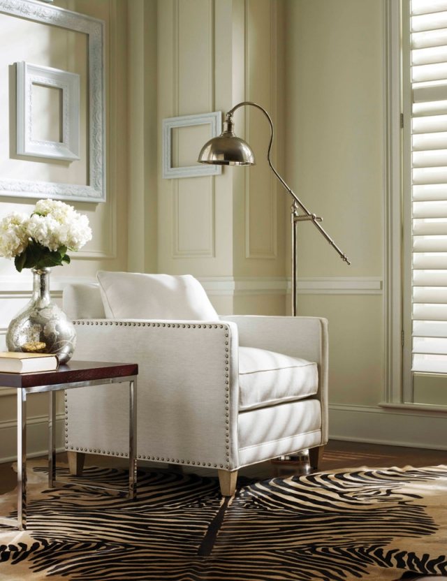tissus-ameublement-aspect-cuir-blanc-fauteuil-ultra-moderne-salon