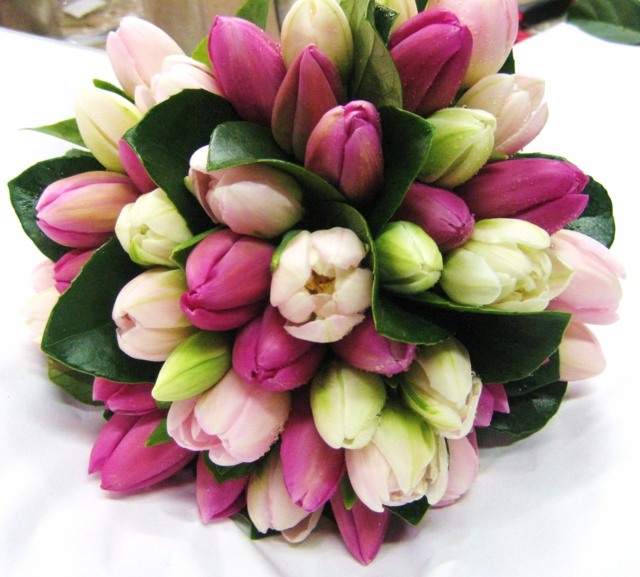 vue bouquet tulips rose