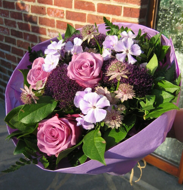 conserver un bouquet de fleurs vue bouquet violet