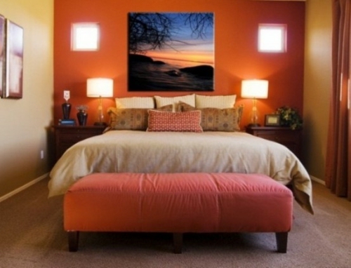 vue mur orange lit comfortable