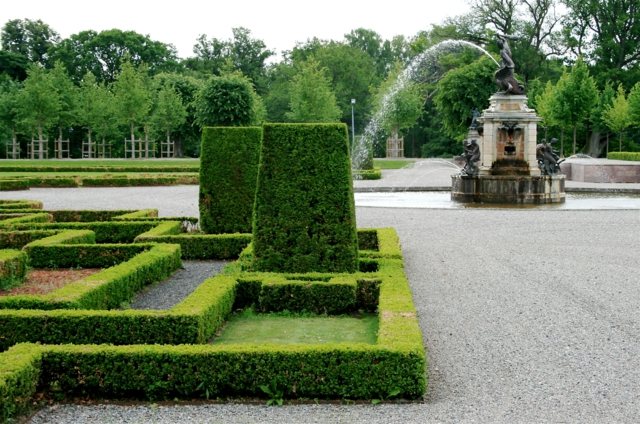 aménager son jardin baroque moderne