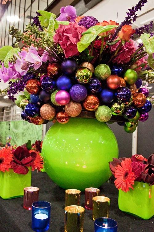 Noël en couleurs bouquet déco  vase des ornements originaux 