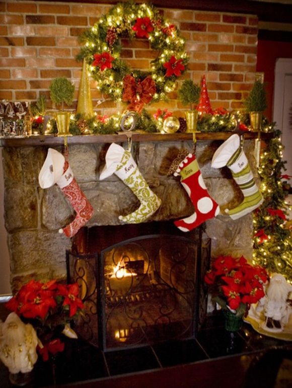 cheminée de Noël deco chaussettes