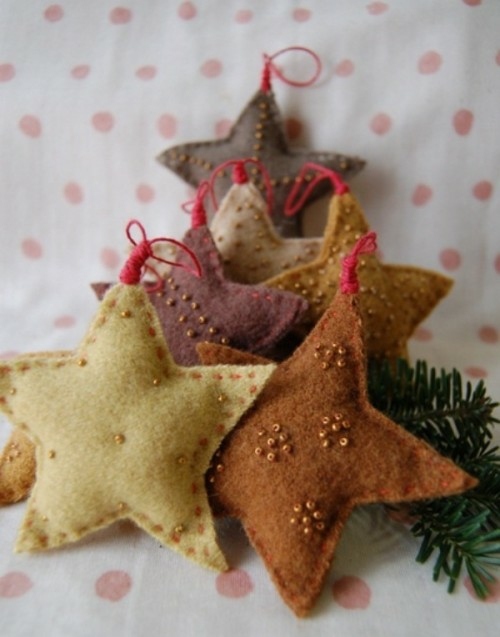 Les étoiles petit motif typiques pour la déco Noël
