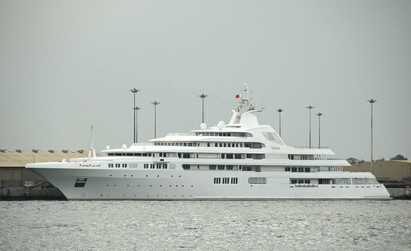 yacht Dubai design elegant 5