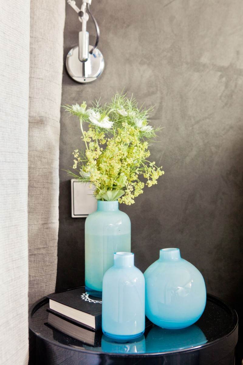 design intérieur appartement paris fleurs déco vase décoration