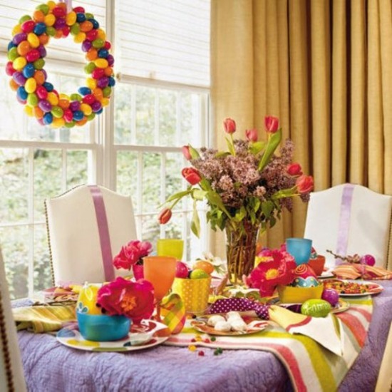 decoration joyeuse coloree table paques