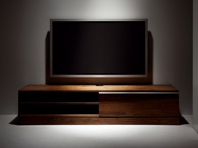 Meuble tv design bas bois de salon par Scholtissek Co