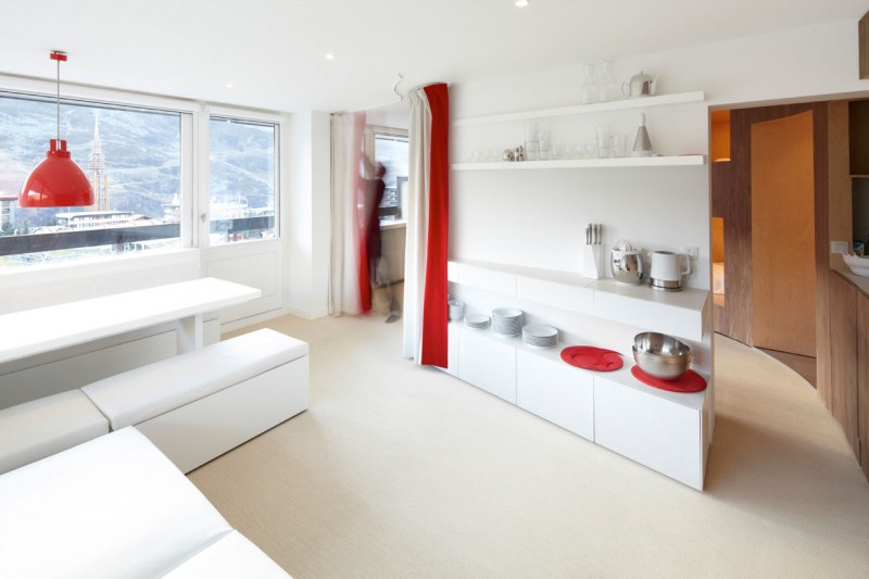 studio moderne salle de bain  confort rouge blanc style design j'adore