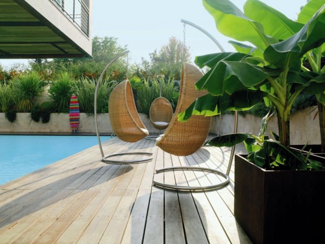 chaises design moderne en rotin suspendue hamac jardin piscine extérieur design