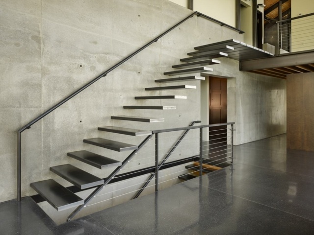escalier design industriel idée intérieur 
