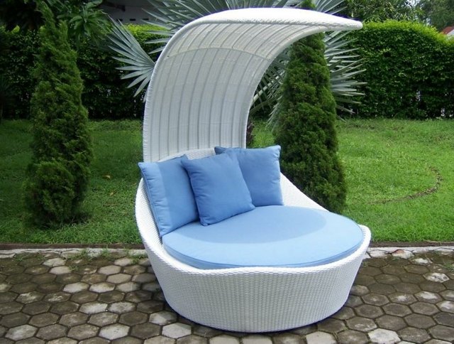 fauteuil de jardin rattan couvert coussins bleu