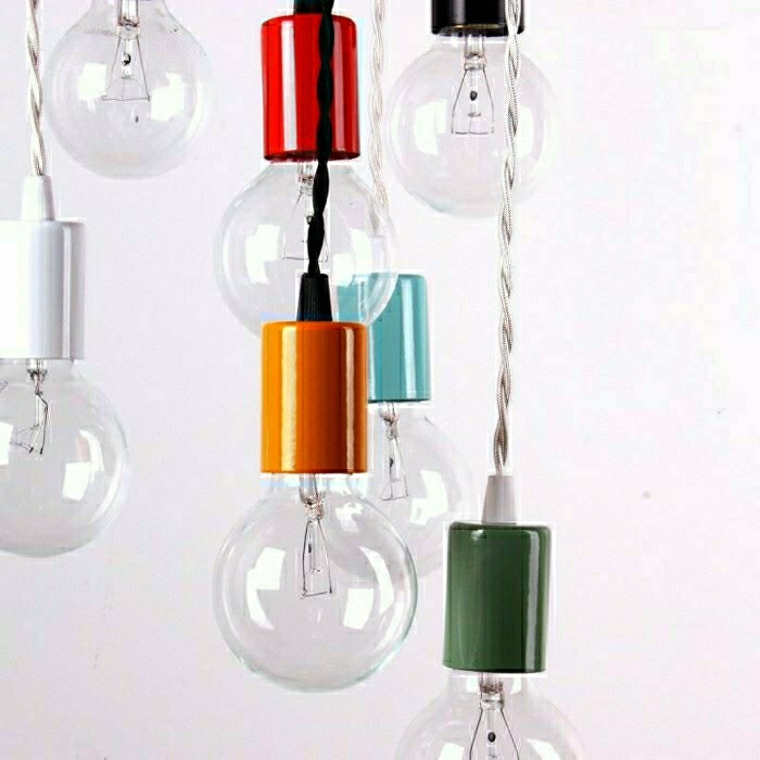 intérieur design idéal eclairage suspendu luminaire moderne rouge simple ampoule onefortythree