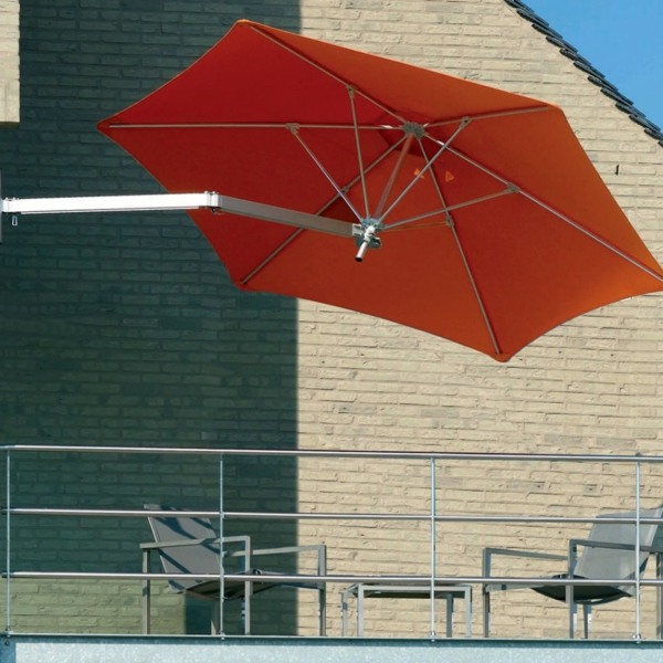 parasol balcon suspendu decentré orange