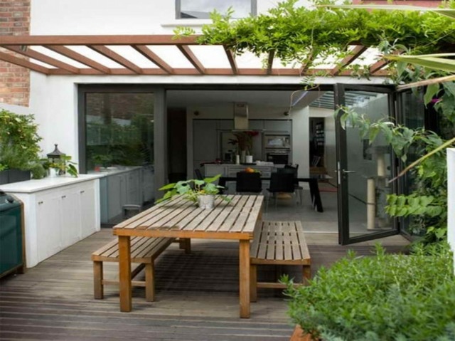 jardin table bois terrasse maison design d'intérieur original et stylé 