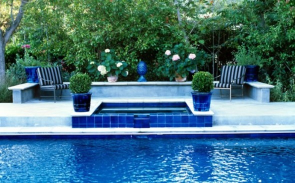 terrasse piscine pots plantes