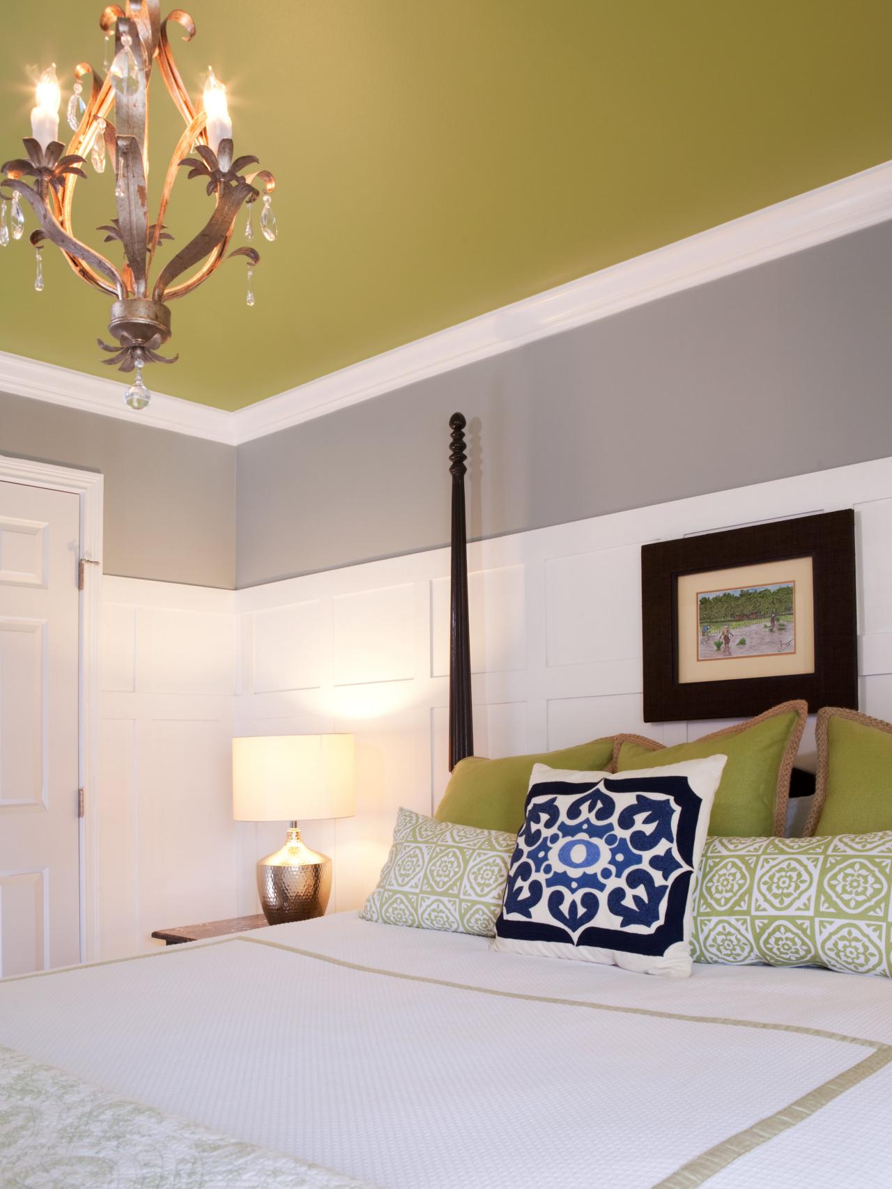 tête de lit pas chère pratique luxe tableau artistique design moderne vert chambre coucher lampe tableau coussins motifs vintage