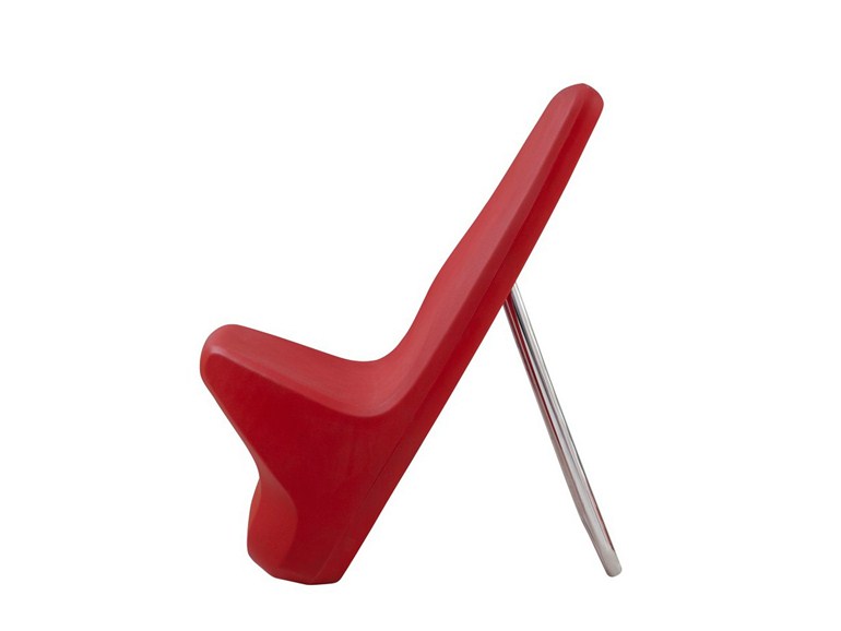 chaise en plastique rouge jardin chilienne flaneuse rouge en plastique Pininfarina A lot of Brasil