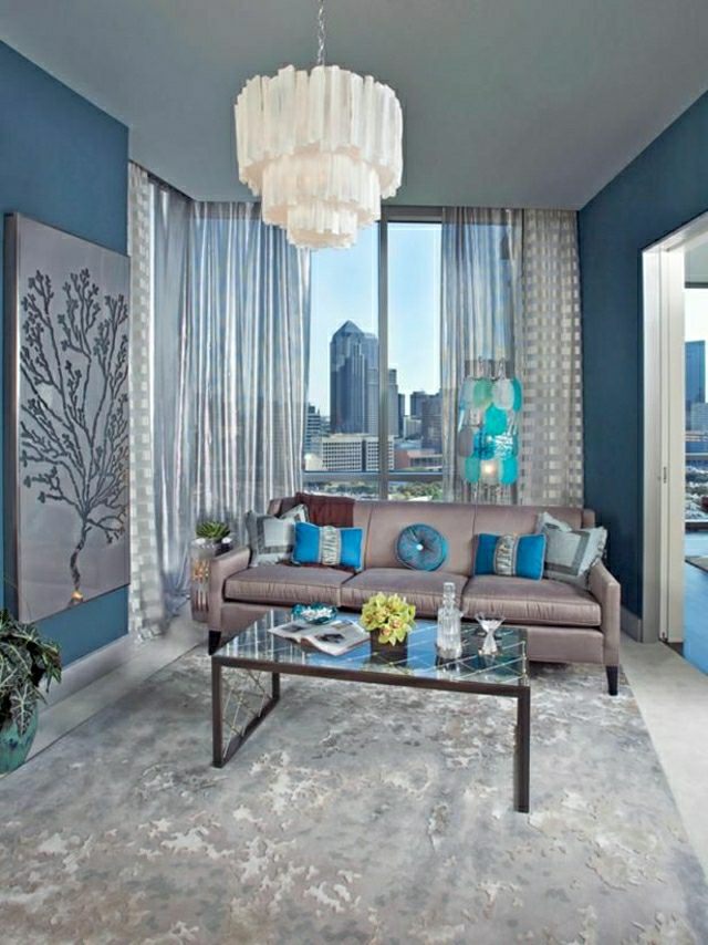couleur bleu argent canapé design intérieur déco design lampe moderne table de salon en verre