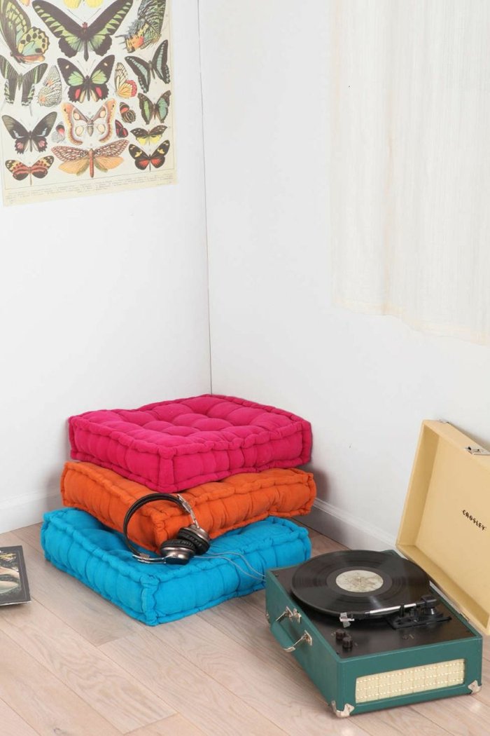 coussin terre confort design idée couleur tendance vinyl gramophone chambre