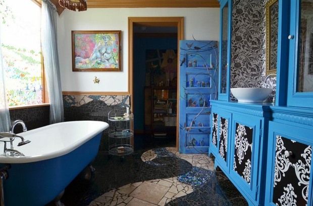 déco salle de bain éclectique nuances variées de bleu