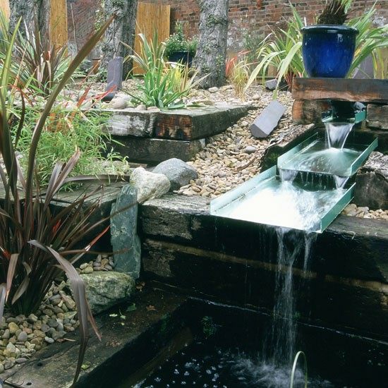 jardin avec bassin aquatique zen